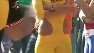 Tako lepa blond punca naredi vroč video zabavni seks s spletno kamero s svojim fantom, prekleto