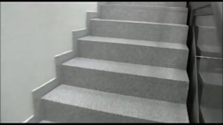 Precej rjavolaska milf žena igra igre in sesa mož tiča nedeljo popoldne