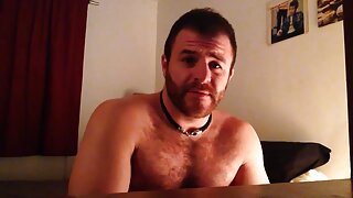 Temnolaska babe na kolenih po zajebal