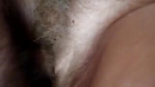 Precej rdečelaska milf punca raje črne peteline kot bele tiče,! sveti kurac!