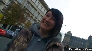 Tako lepa plavolasa punca poskrbi za neverjeten seks s svojim črnim tipom doma