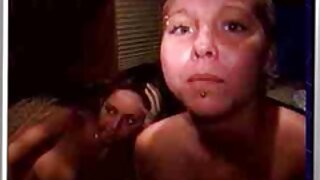 Hottie se rada razkazuje