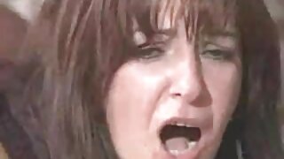 Tako lepa rjavolaska svingerska žena naredi vroč video v troje, uživajte