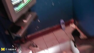 Anal z nekaj seks igračami