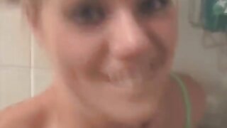 Tako lepa blond punca posname awezone videoposnetek za odstranjevanje spletne kamere in ga deli