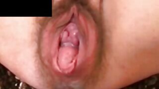 Prostitutka ugaja čednemu moškemu v podeželski koči