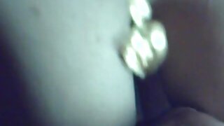 Luštka pokaže svojo poraščeno pizo