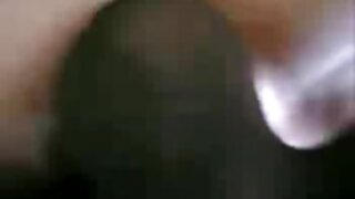 Tako je lepa španska rdečelaska dala svojo spletno kamero v kopalnico in se tuširala