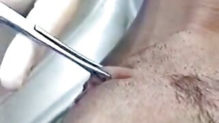 Stari in dve vroči ženski se jebeta