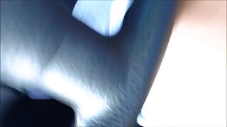 Lepa blondinka obožuje sesanje kura