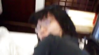 Dva moška se zaničita