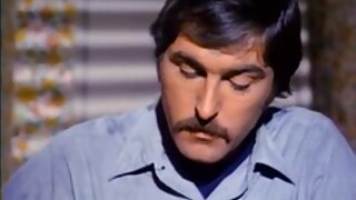 Prsata kurba sprejme tiča