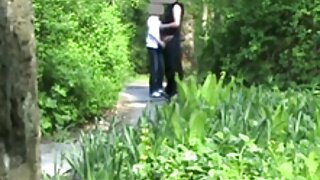 Precej zrela blondinka žena raje ljubi tiča kot iti v cerkev,!