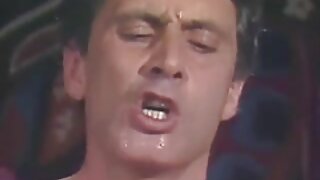 Simpatična punca z lepimi očmi, fafanjem in seksom