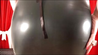 Velike joške se tresejo pred spletno kamero