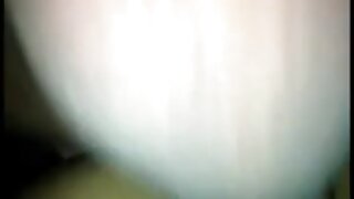 Precej črna milf žena komaj čaka na tiča in naredi to neverjetno spletno kamero zabavno