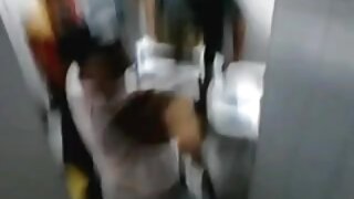 Torej, lepa rjavolaska dekle se preda tiču ​​in sprejme, naredi to,! sveti kurac!