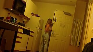 Seksi Beth ima malo seksa