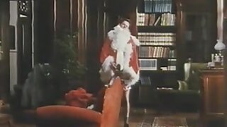 Tako lepa blondinka naredi seks zabaven z dvema črnima tipoma in deli na spletu